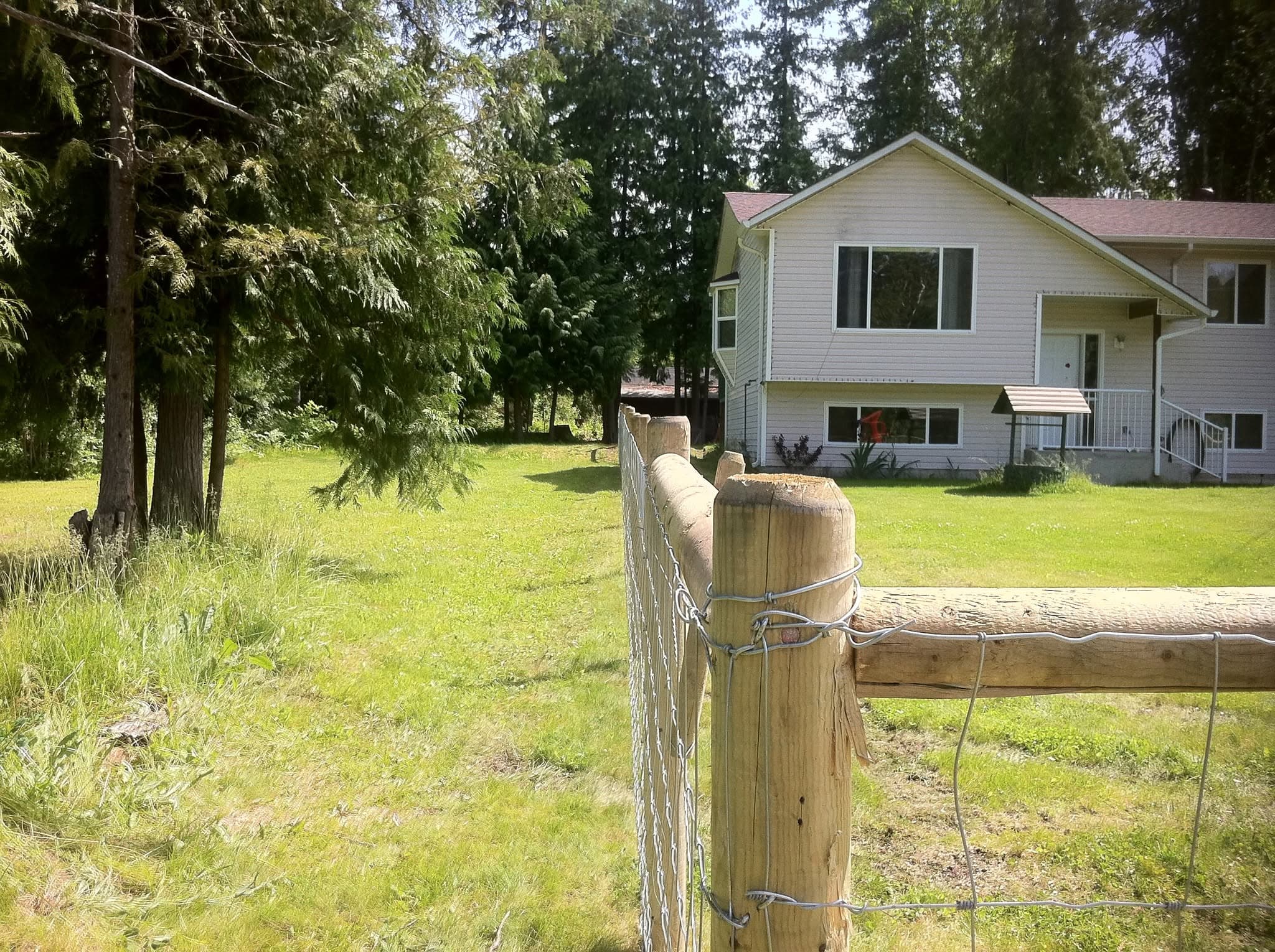 Fence installation — Don's Fences & Services